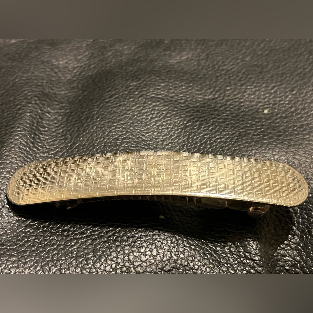 Metallic hair pin